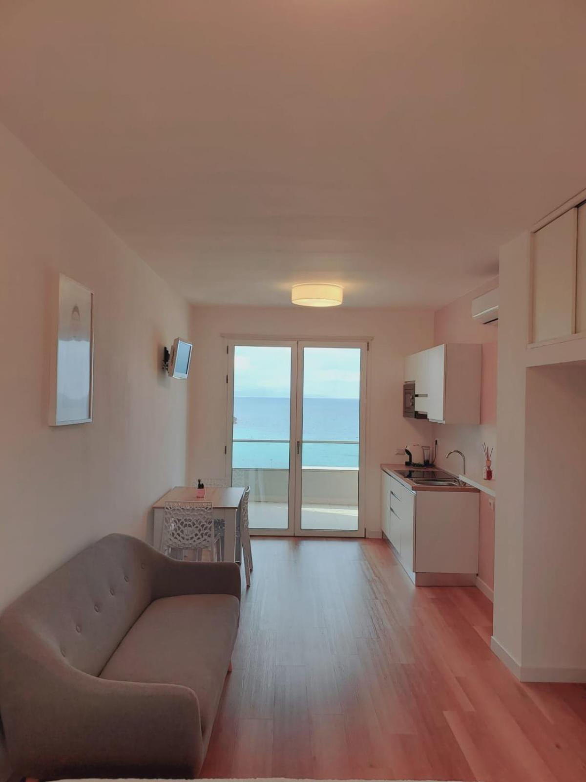 Dolphin'S Home Porto Torres Bagian luar foto